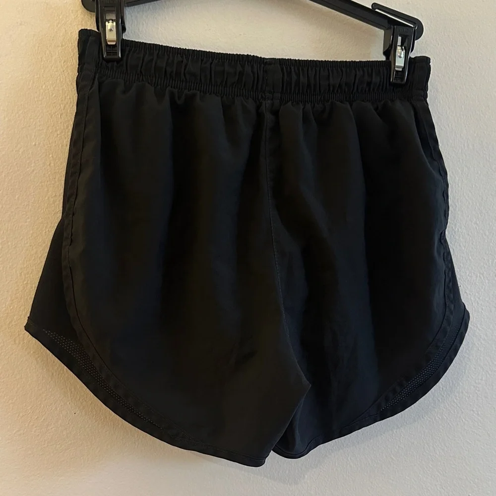 Nike Women's Dark Athletic Shorts- Preloved - Picture 4 of 7